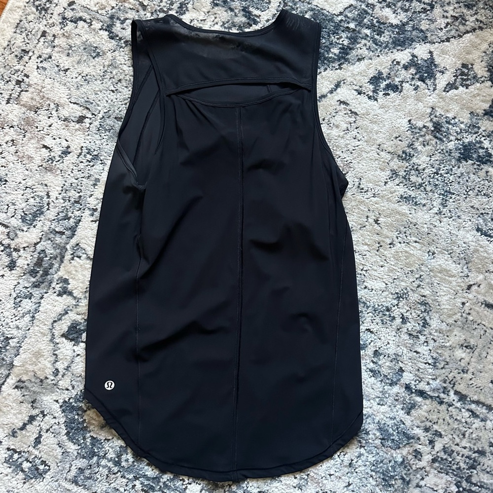 Lululemon tank